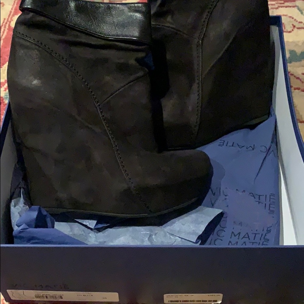 Vic Matie booties